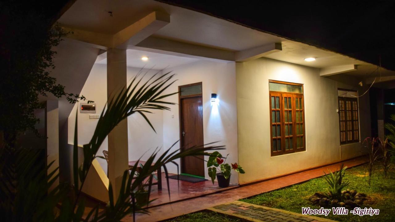 Woodsy Villa Sigirîya Extérieur photo